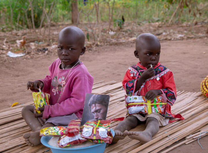 kids enjoying snacks